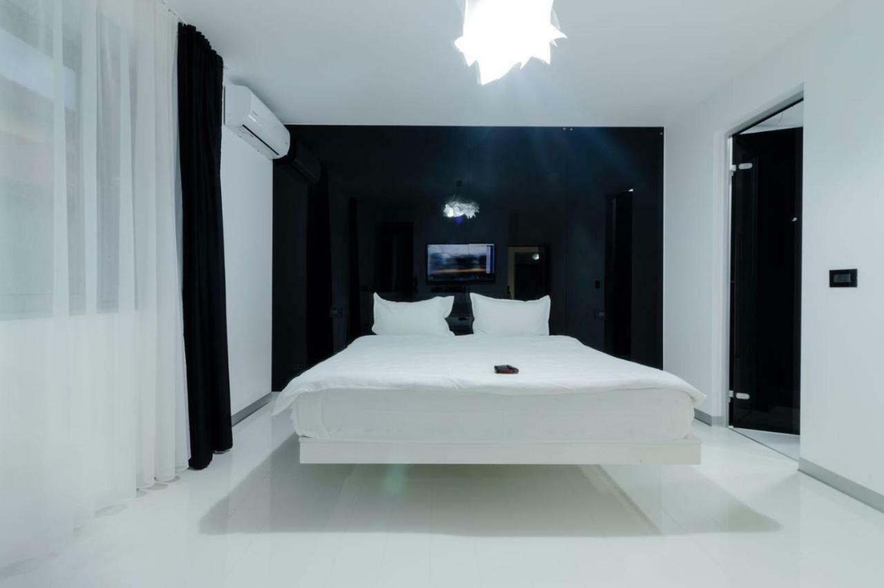 Ezra Luxury Apartments Navodari Ngoại thất bức ảnh